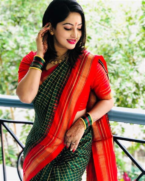 fat girl wearing saree|beautiful girls in saree.